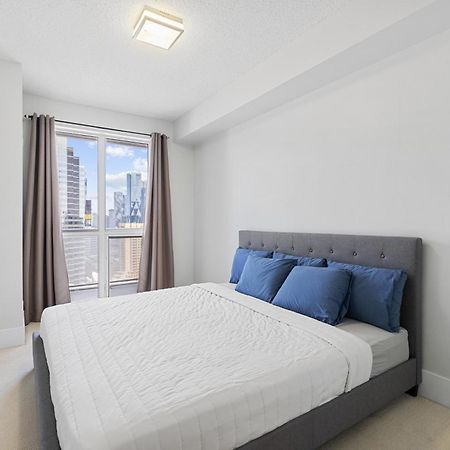 2Bedroom Cn Tower And Water Views - Free Parking - Rooftop Pool Торонто Экстерьер фото