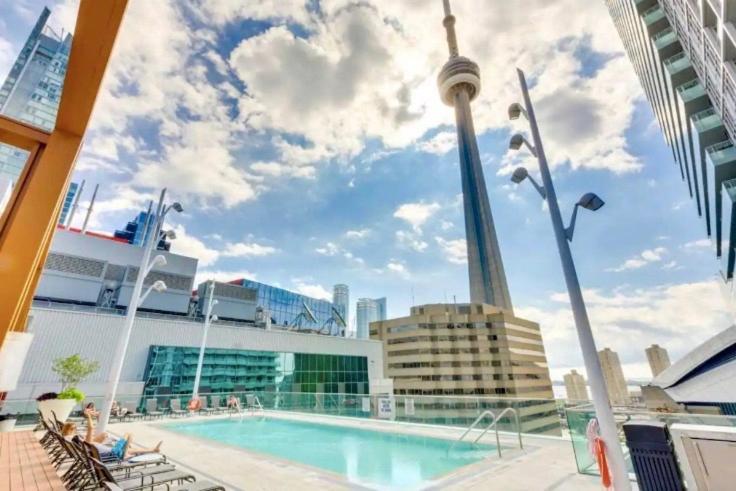 2Bedroom Cn Tower And Water Views - Free Parking - Rooftop Pool Торонто Экстерьер фото