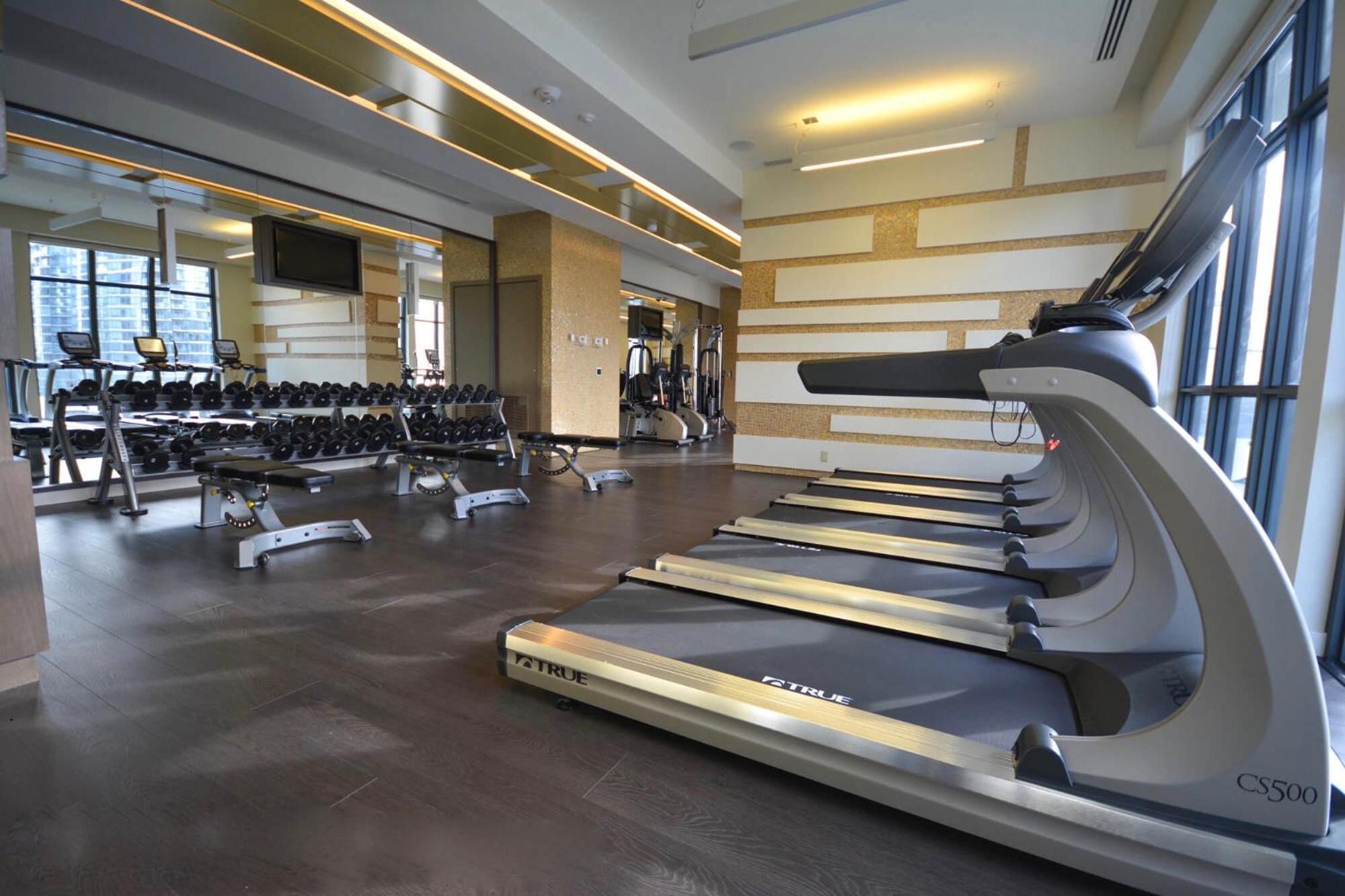 2Bedroom Cn Tower And Water Views - Free Parking - Rooftop Pool Торонто Экстерьер фото