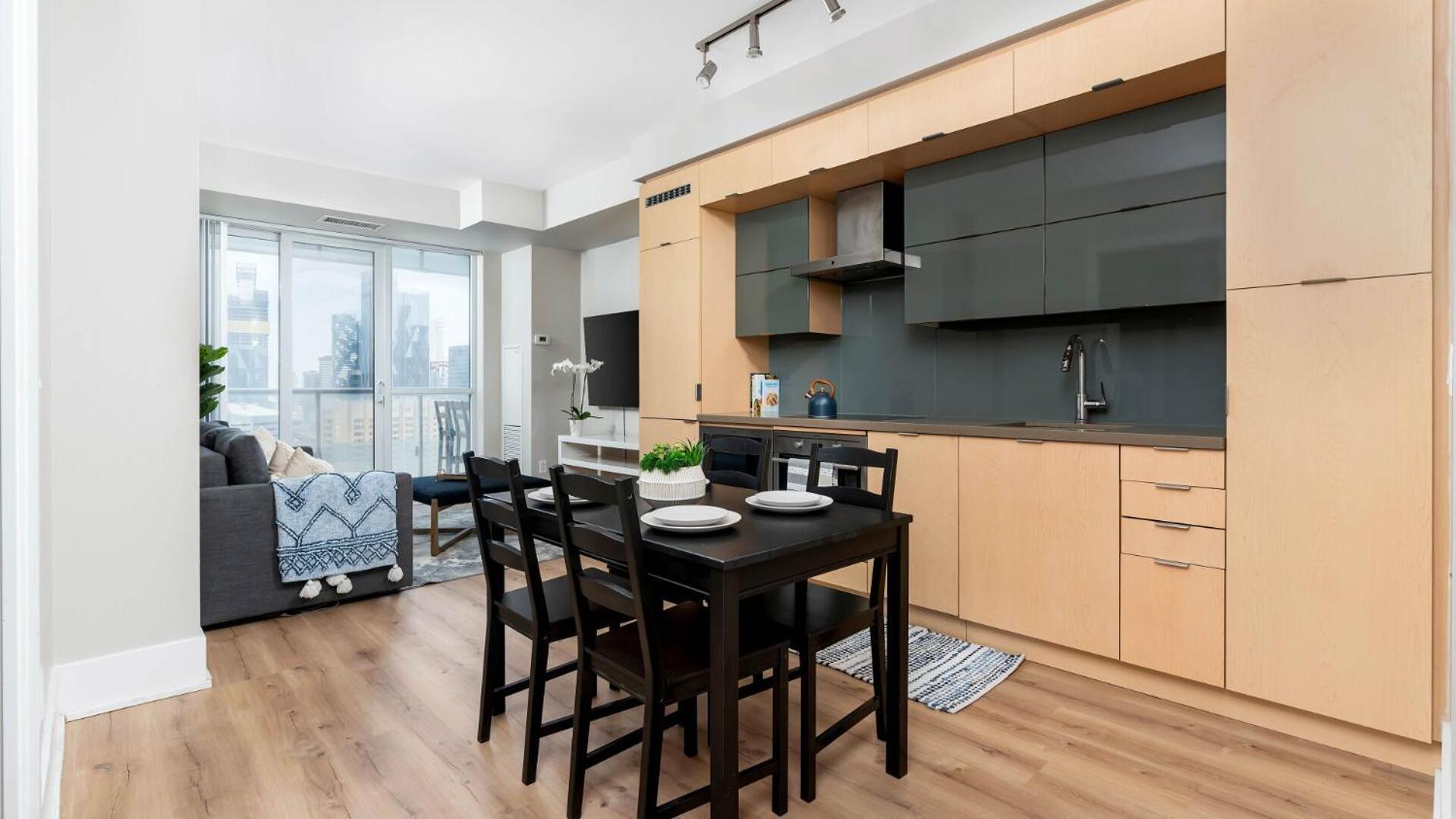 2Bedroom Cn Tower And Water Views - Free Parking - Rooftop Pool Торонто Экстерьер фото